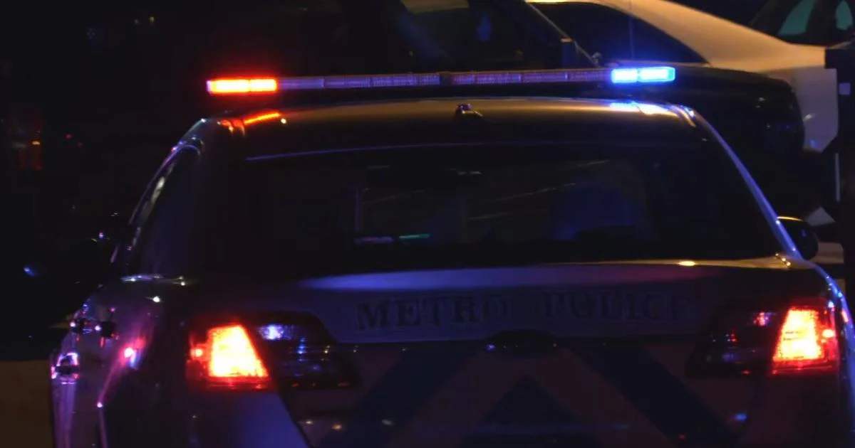 Man killed, another injured in southeast Louisville crash, LMPD says