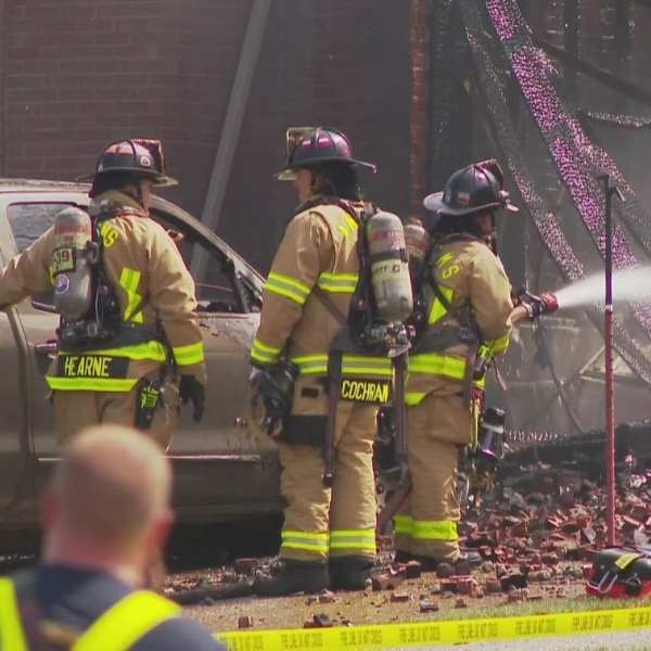 2 displaced after house fire near Westport Road (1)