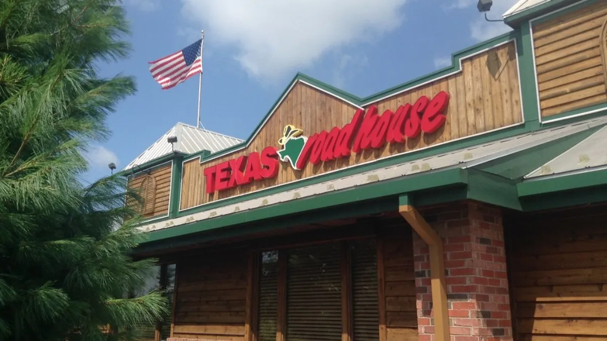 A man says he left his Texas Roadhouse server a $10 cash tip, then received a bank notification showing his bill had been altered to include a $20 tip